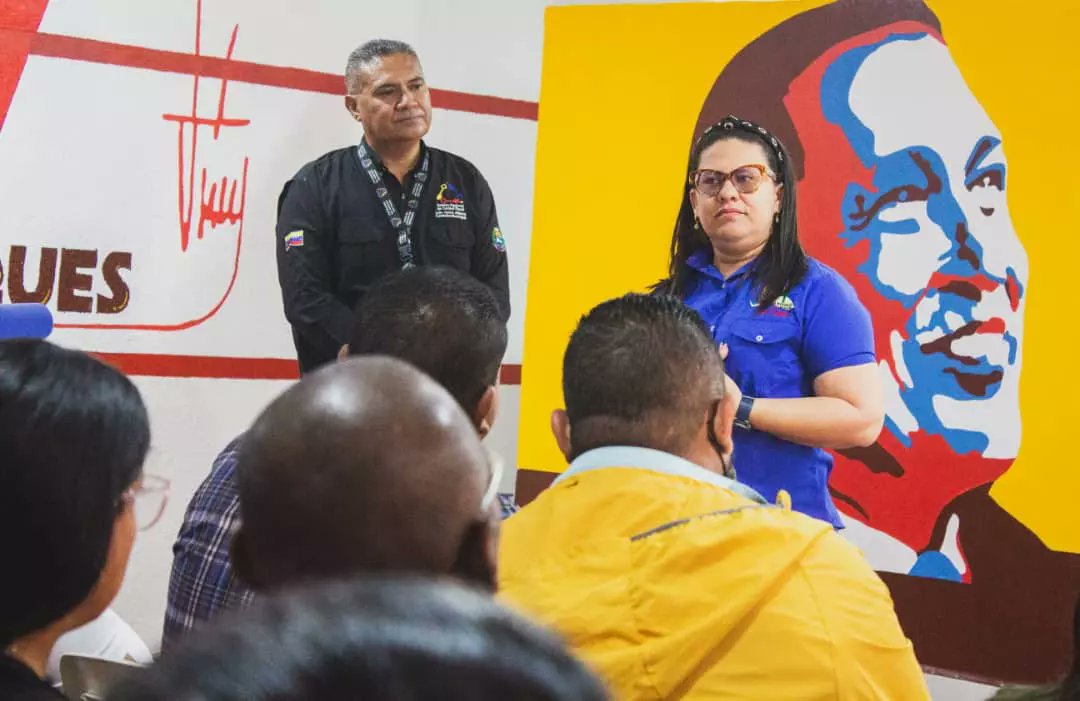 rrppCMLT's tweet photo. Contraloría de Los Taques realizó conversatorio " Ley Anti-Corrupción a funcionarios de los Entes Centralizados y Descentralizados de la Alcaldía de Los Taques https://t.co/vJuPYcbp2b