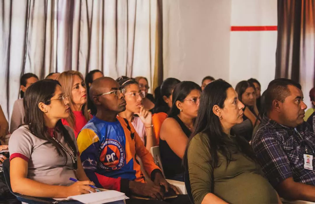 rrppCMLT's tweet photo. Contraloría de Los Taques realizó conversatorio " Ley Anti-Corrupción a funcionarios de los Entes Centralizados y Descentralizados de la Alcaldía de Los Taques https://t.co/vJuPYcbp2b