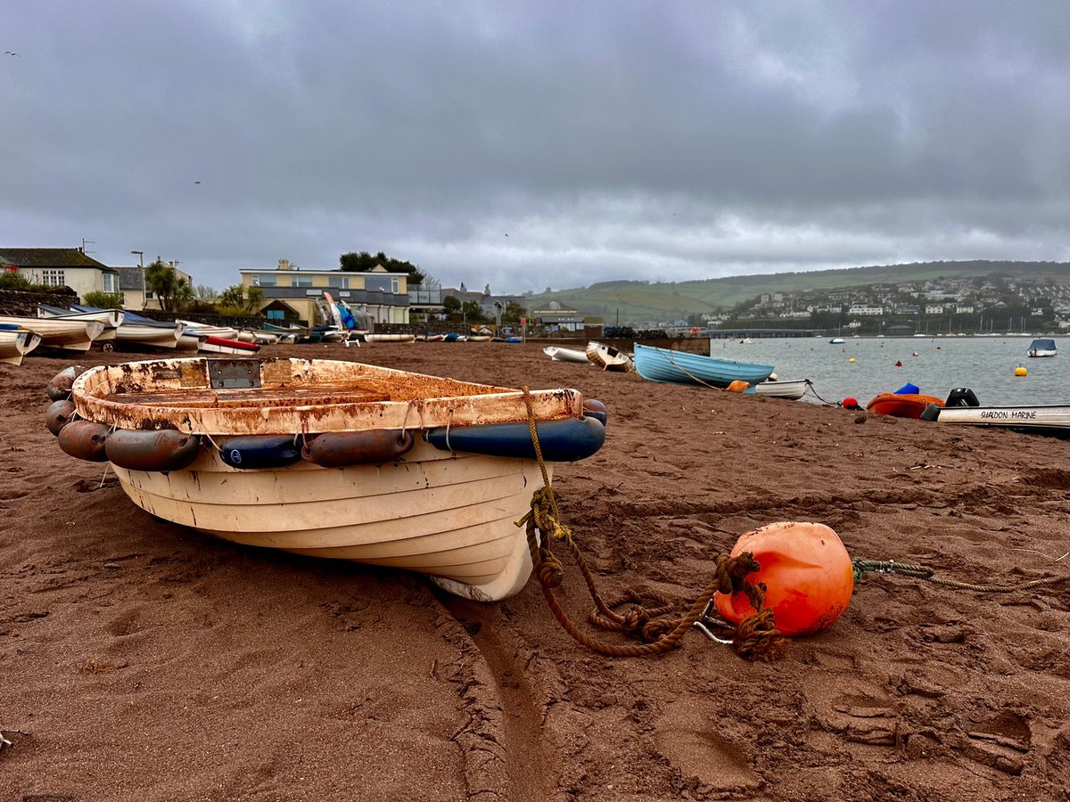 BlithSpirit's tweet photo. Just because it’s stormy now doesn’t mean that you aren’t headed for sunshine @PiersSociety @Teignbridge @teignnews @VisitDevon @TeignmouthLove @TeignTourism @TeignmouthPier @TeignHeritage @ClubTeignmouth https://t.co/oe6YgcTEwi