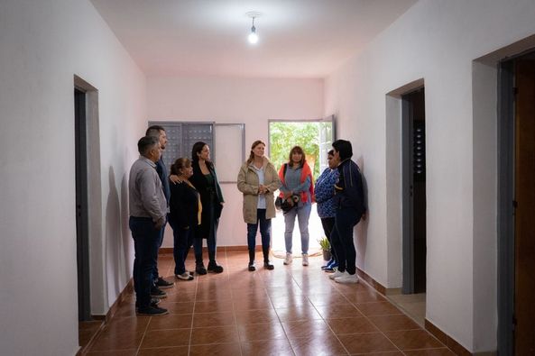 Genoveva y sus 11 hijos estan felices🏠Tienen casa propia‼️ 💥 <a href="/JulietaCaldern1/">Juli Calderón</a> Concejal 2023‼️✅️"El techo y los servicios urbanos seran una realidad para las y los vecinos de Capital" con <a href="/GabyPedrali/">Gaby Pedrali</a> <a href="/Betocenteno6/">Betocenteno</a> <a href="/Lourdez_ortiz/">Lou Ortiz 💚</a> <a href="/kolinaProvLaRio/">kolina Prov LaRioja </a> hilo...