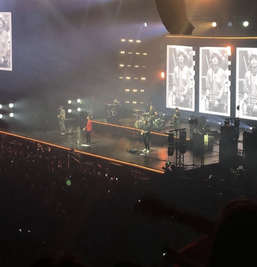 GWST91's tweet photo. . @Louis_Tomlinson it's been 333 days since your second show as a solo artist in chile (May 16, 2022) 🥲 https://t.co/c2qCcvYe5M