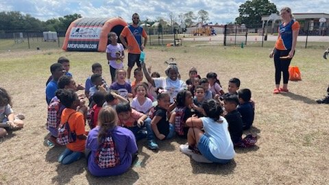 DreamLakeApopka's tweet photo. What a perfect day for a PTO APEX FUN RUN fundraiser! Thank you to ALL who donated, volunteered and cheered on our Dragons! @DreamLakeApopka @ptotoday #ApexXFACTOR #dleproud https://t.co/Z4uV6Ukcem