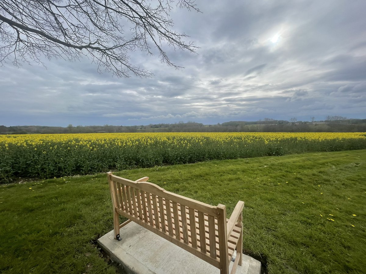 Raynham Estate tweet media