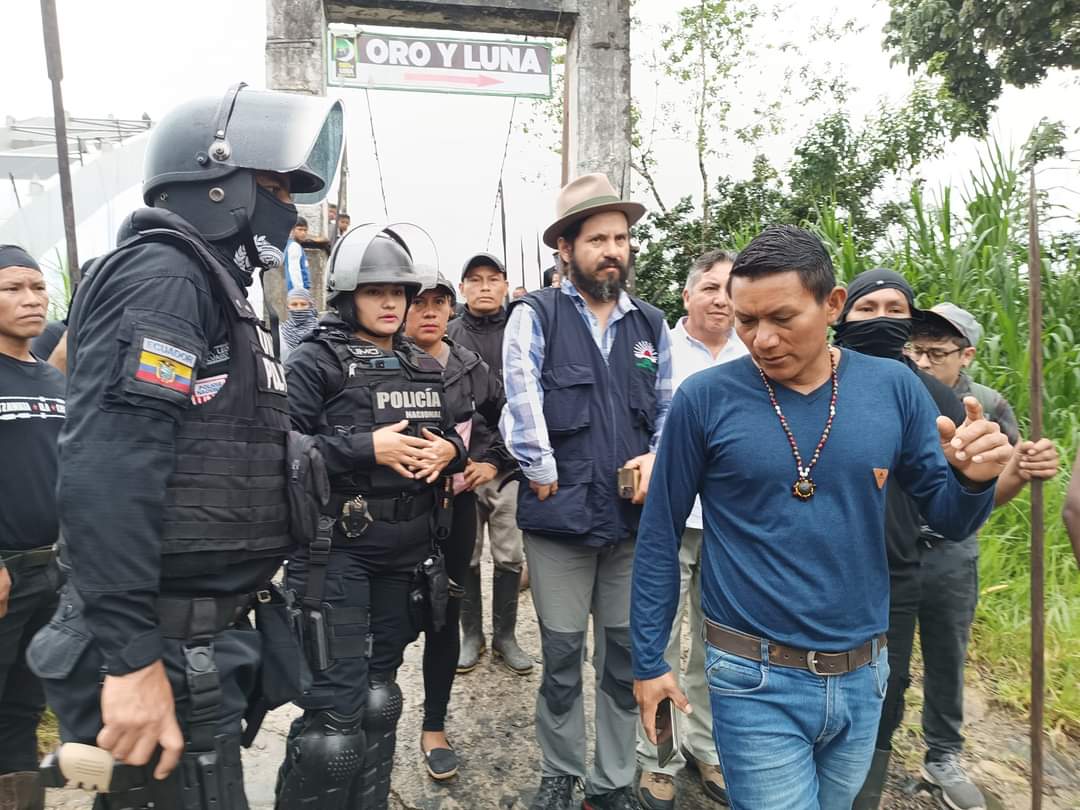 confeniae1's tweet photo. #Atención
Dirigentes de Conaie Ecuador, Confeniae y Foin, se encuentran en Tzawata Ila Chukapi durante la visita del juez a la comunidad  y comprobar la presencia de familias y la ancestralidad. De esta forma recuperar el territorio, hoy en manos de la empresa Terraturismo. https://t.co/WRXybubB4W