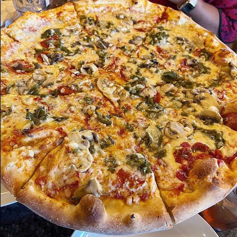 YnotItalian's tweet image. Your ultimate source for Friday Night Pizza, Wings and More! 🍕🍝🧀🥗🍅🥖
#HappyWeekend

📸 Google User: David Cecil

#YnotItalian #YnotPizzaFridays #PizzaLove #VAItalianCuisine #757Eats #VBFood #NorfolkEats #ChesapeakeRestaurants #PizzaTime #PizzaIsLife #VAFoodie #YnotFamily