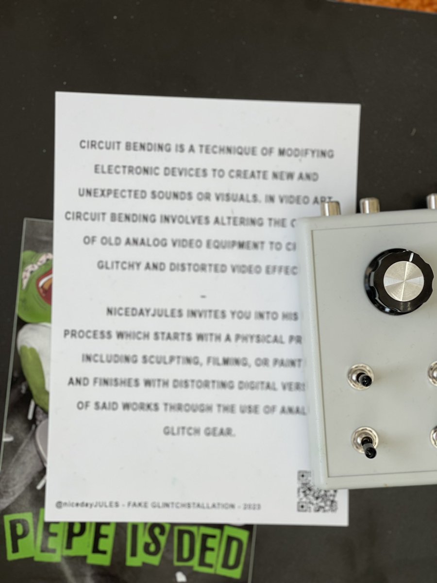 ____nevv's tweet photo. @nicedayJules #fakepepe #rarepepe
circuit bending device - glitching one #pepe per second [1 PPS] https://t.co/KNFf0J0sMU