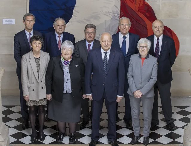 jeanlassalle's tweet photo. 🔴Comme le dit si bien la juriste Lauréline Fontaine le #ConseilConstitutionnel est devenu «une maison de retraite pour des personnalités politiques loyales et amicales». Une comparaison bien apprêtée lorsqu’il s’agit de se prononcer sur la réforme des retraites
Restons mobilisés https://t.co/ulinKlLKjZ