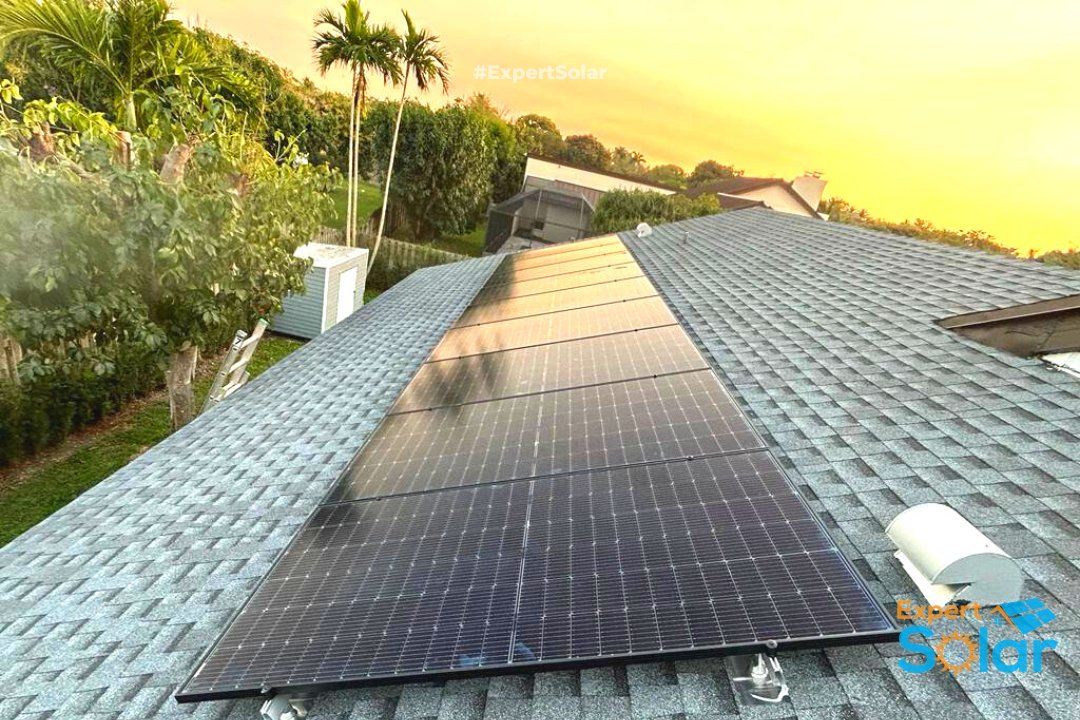 ExpertSolar1's tweet photo. #TGIF 😎 Time the rundown of this Solar system installed in Palmetto Bay🌴
SYSTEM SIZE
⚡14.52 kW
PV MODULES
☀️51@ 440
PV INVERTER
⚙️Enphase IQ8+
.
.
.
.
#ExpertSolar #SolarEnergy #SaveMoney #PalmettoBay #EnergiaSolar #Solar #ExpertInc https://t.co/5F3aLWjXWQ