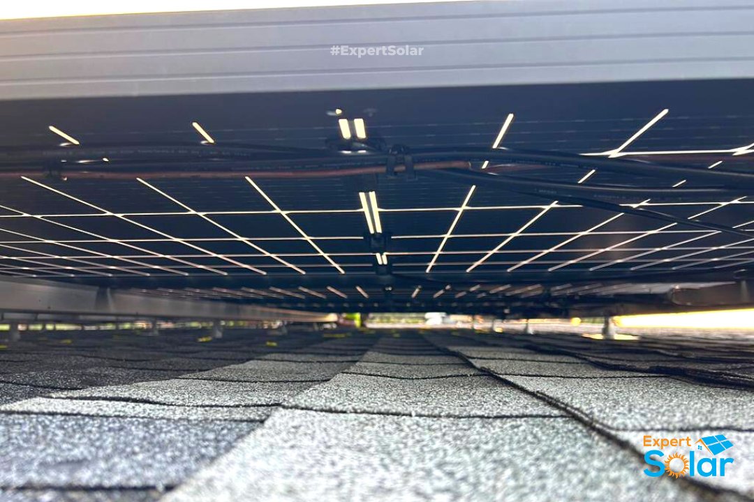 ExpertSolar1's tweet photo. #TGIF 😎 Time the rundown of this Solar system installed in Palmetto Bay🌴
SYSTEM SIZE
⚡14.52 kW
PV MODULES
☀️51@ 440
PV INVERTER
⚙️Enphase IQ8+
.
.
.
.
#ExpertSolar #SolarEnergy #SaveMoney #PalmettoBay #EnergiaSolar #Solar #ExpertInc https://t.co/5F3aLWjXWQ