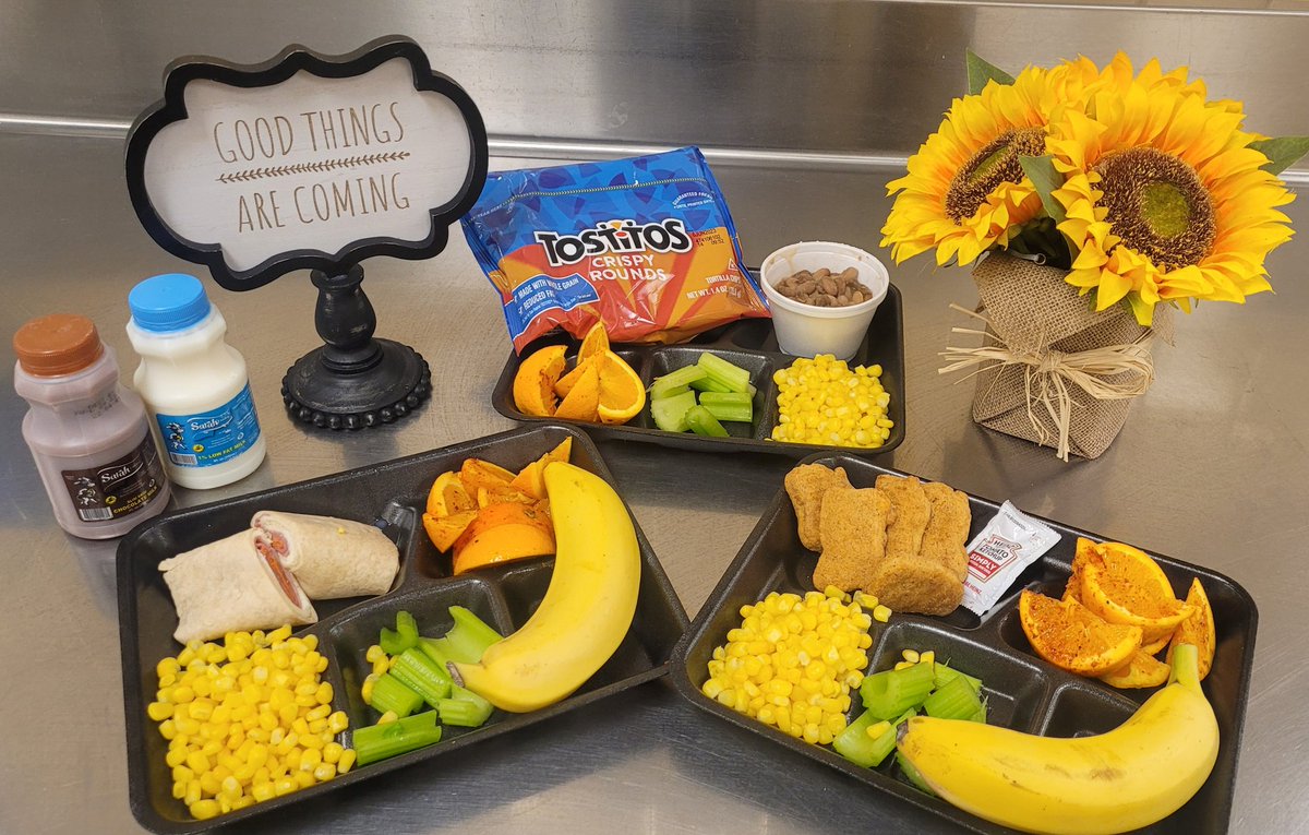 Aracely53096533's tweet photo. #HappyFriday 
#CougarsLunch4Today
#BeansDip
#Tostitos
#ItalianComboWrap
#ChickenNuggets
#Corn #CelerySticks
#FreshFruit of your choice 
#Milk #Ketchup https://t.co/GvkkHWtZE3