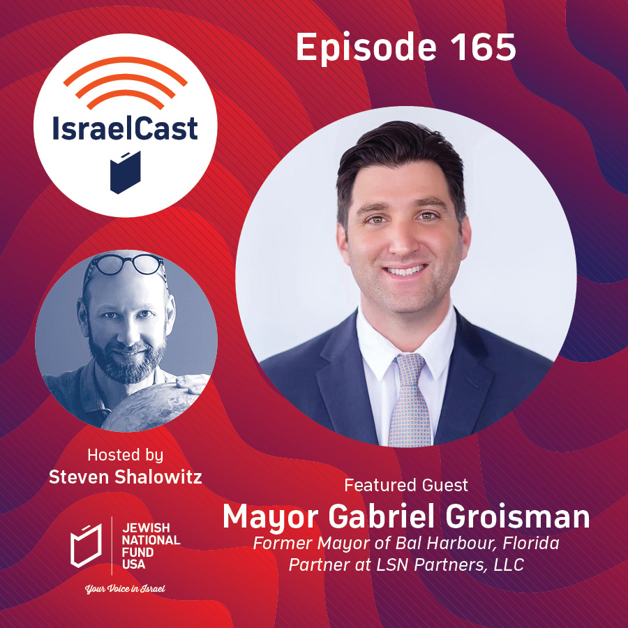JNFUSA's tweet photo. Fmr. Mayor @GabeGroisman joins @stevenshalowitz on IsraelCast to discuss his fight against antisemitism, advice for Jewish students, and the power of Jewish pride. Tune in at https://t.co/lUUBmcYdu0 or wherever you get your podcasts.
#PoweredByJNF #IsraelCast https://t.co/g3Iym1CsuJ