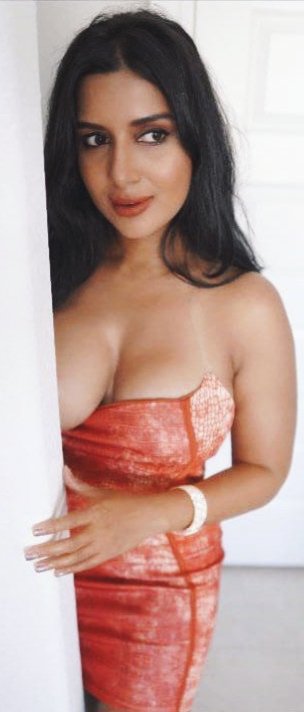 Actress95812's tweet photo. #Ramyainti Boobs π₯π₯ https://t.co/rTiS0OVAwn