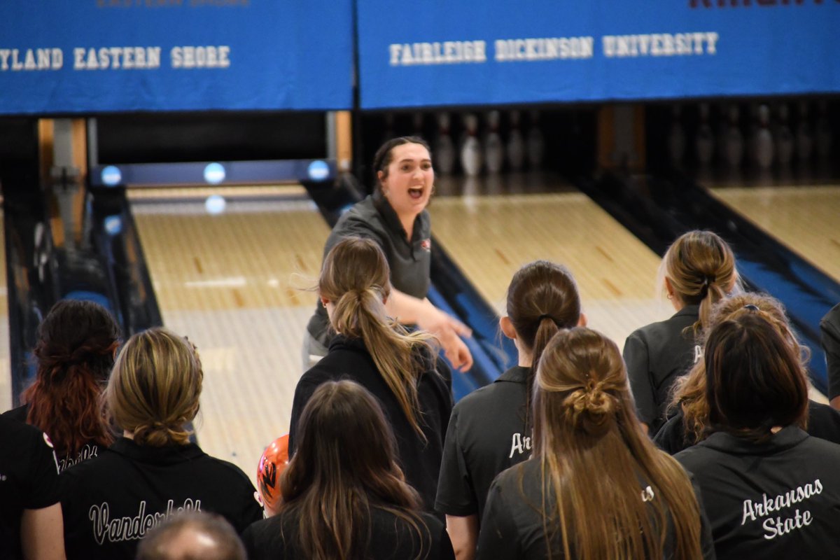 AStateBowling's tweet photo. Red Wolves take traditional point over Vanderbilt 1,059-1,015

Stull - 195
VanDuinen - 210
Thoma - 212
Welch - 222
Buchanan - 220 https://t.co/PsQohsiJGO