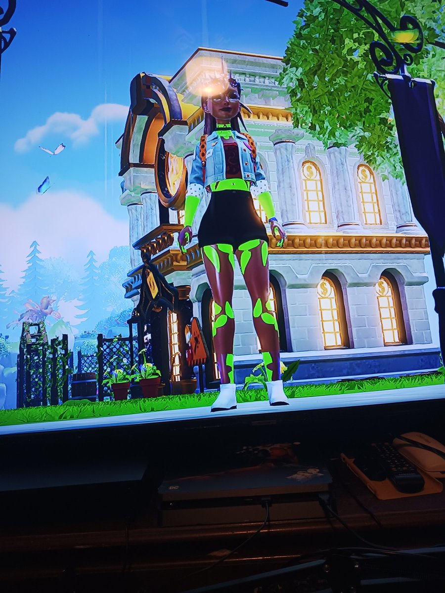 LadyPikachu2's tweet photo. #DisneyDreamlightValley
What is this? https://t.co/yZiHzLxOYO