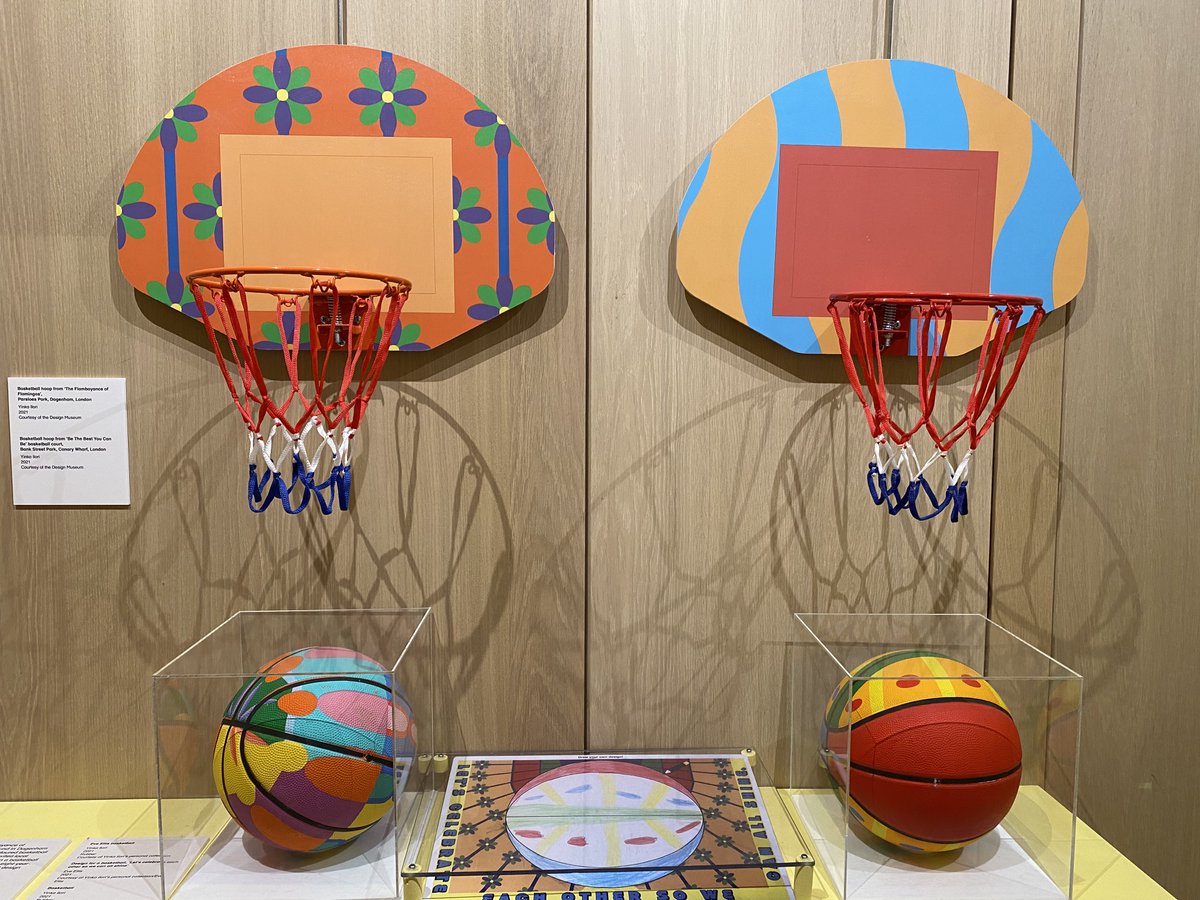 sujculture's tweet image. They say miracles are never ceasin’ /And every soul needs a little releasin’ /That’s the sound of sunshine going down /And the people start to paint the town
🎨📐#YinkaIlori🇬🇧🇳🇬@YinkaIlori_ ▶️#ParablesForHappiness 🎟#DesignMuseum @DesignMuseum 💻Review theguardian.com/artanddesign/2…