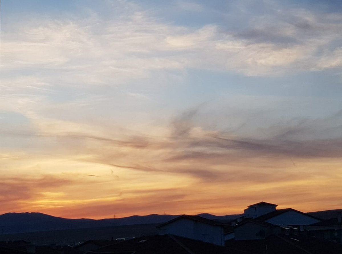 soncahilbukucu's tweet photo. iyi akşamlar.. https://t.co/hwao6IOqfi