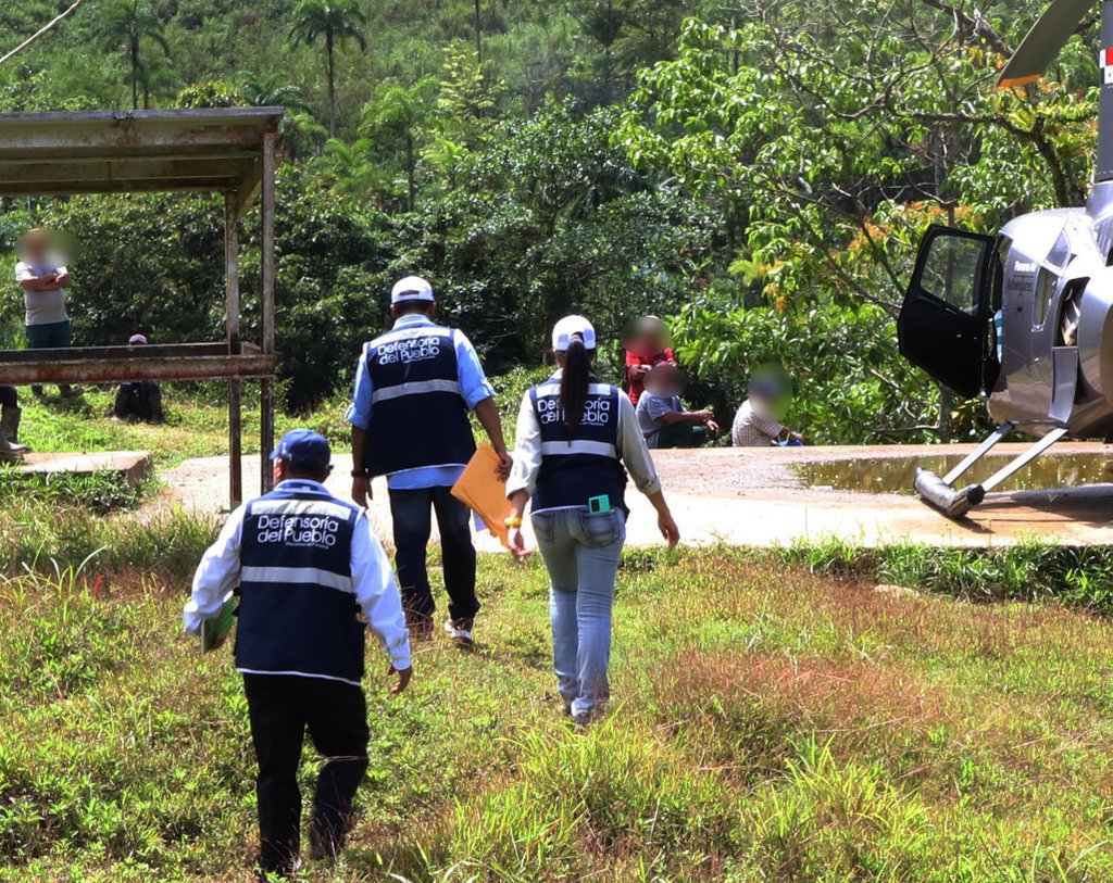 Defensoría ! Del Pueblo rechazan agresión a niños y mujeres de comarca en Bocas hoy realizaron visita en el area eso atenta con los derechos humanos de las personas.<a href="/Noticias_Sonaa/">Noticias_Soná</a>
