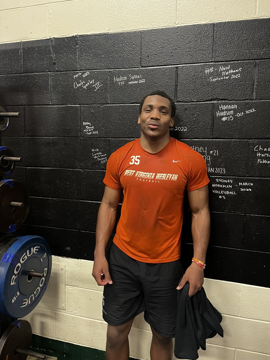 Congratulations to our Strength and Conditioning Athletes of the Month for February and March!

February: Cayley Symons and Chase Harsh

March: Sydney Workman and Charles Spratley III

Thank you for all the hard work, let’s finish this year out strong!