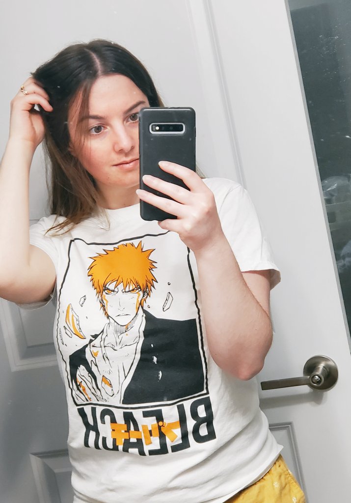 ThisjustEm_'s tweet photo. What a fun coincidence that I also happen to be wearing the exact shirt of that main character https://t.co/kaB4fjItJH