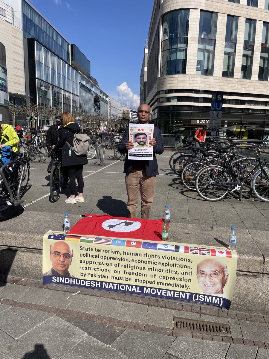 shafiburfat's tweet photo. JSMM protested in Germany against the extrajudicial arrest &amp; enforced disappearances of political activists of Sindh by the Pakistan Army &amp; ISI. https://t.co/hKJ2MWEAxJ