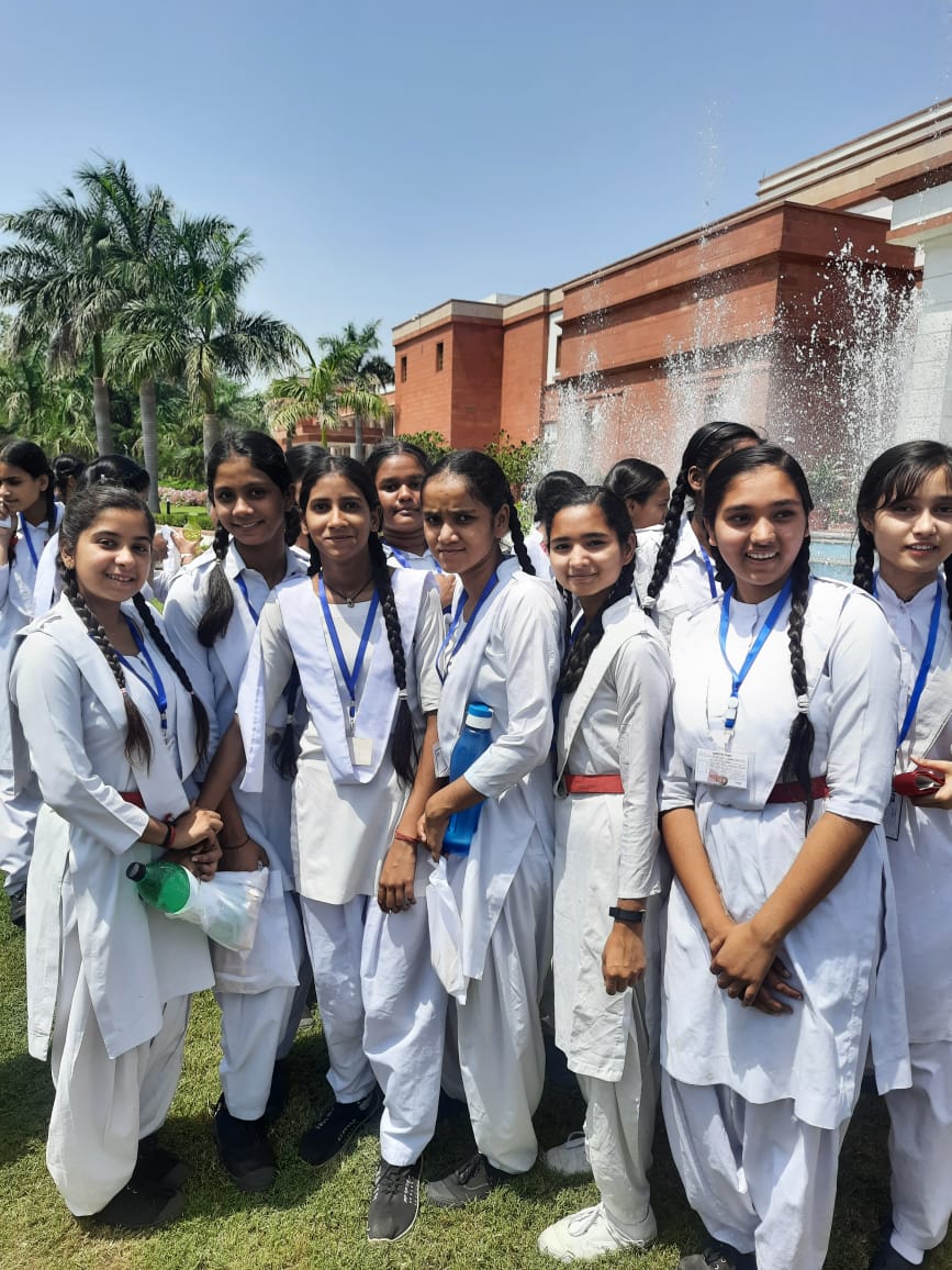 hos1411038's tweet photo. Students of GGSSS Anandvas visited Festival of Innovation and Entrepreneurship at Rashtrapati bhavan .
Amazing experience  ( 13.04.2023)
@RBVisit 
@Dir_Education 
@gupta_iitdelhi 
@PbpandeyB https://t.co/HYofSi6Cqb