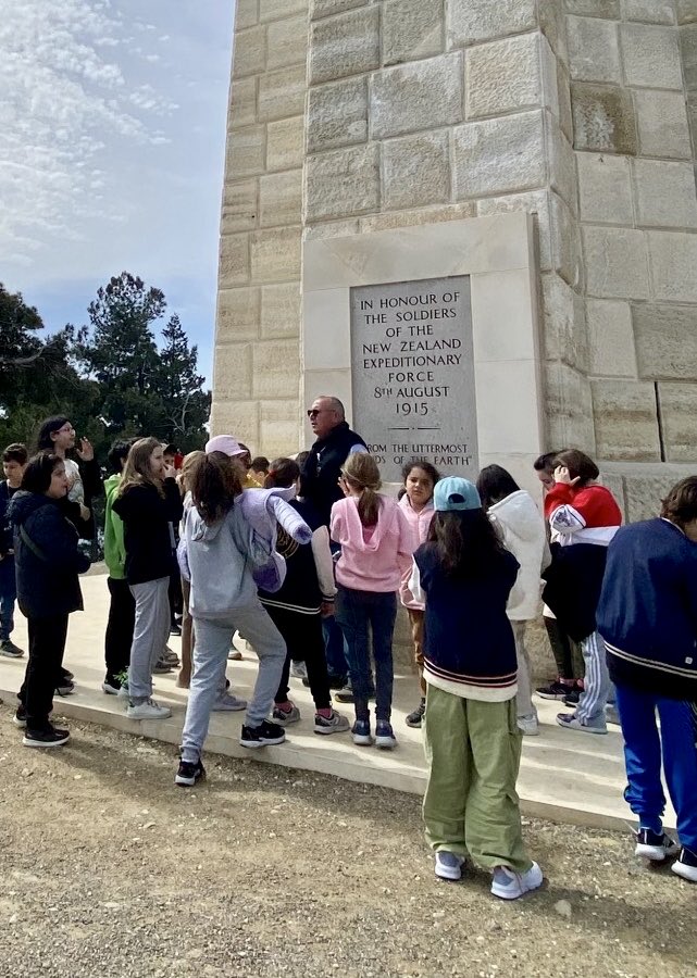 As we prepare for Anzac Day on Chunuk Bair, a respectful reminder on who were the invaders and defenders and who won. Today Turkish school groups on CB with historians explaining its significance and how we were swept off the site by a massive counterattack on 10 Aug 15.