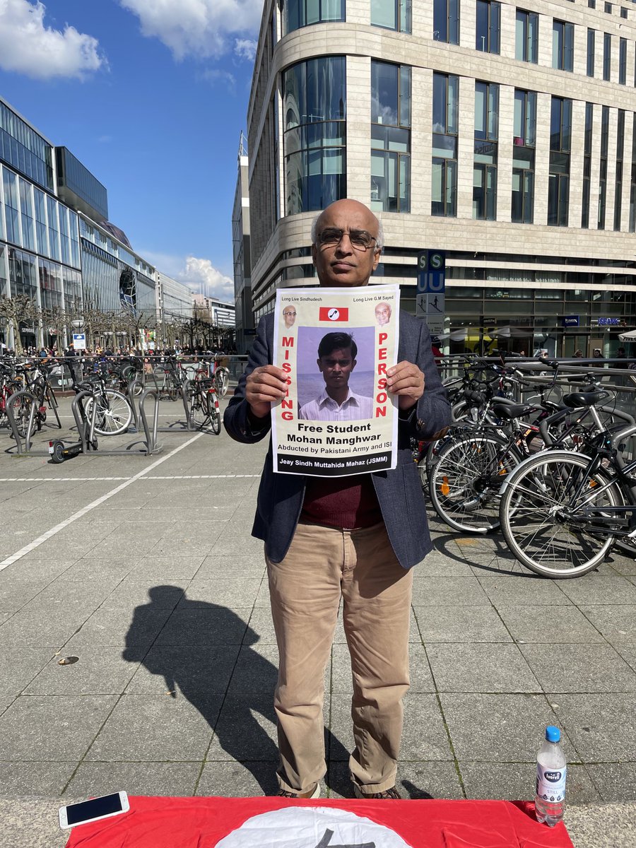 shafiburfat's tweet photo. JSMM protested in Germany against the extrajudicial arrest &amp; enforced disappearances of political activists of Sindh by the Pakistan Army &amp; ISI. https://t.co/zK2NmivunI