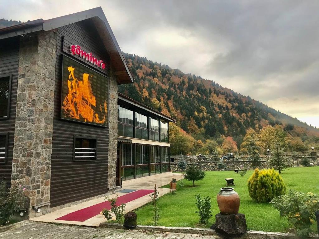 ibrahimklczb's tweet image. Doğa Sever Takipçilerime Bolu Abant'ta 2 gece 3 gün Şömine's Otel Tatil çekilişi 🏕️

10 yıl Turizm geçmişi olan birisi olarak söylemeliyim ki bu zamana kadar konaklama yapıpta en keyif aldığım ve stresimi attığım otel burası olmuştur.

Bu sebeple içinizden bir çifte bu hediyeyi…