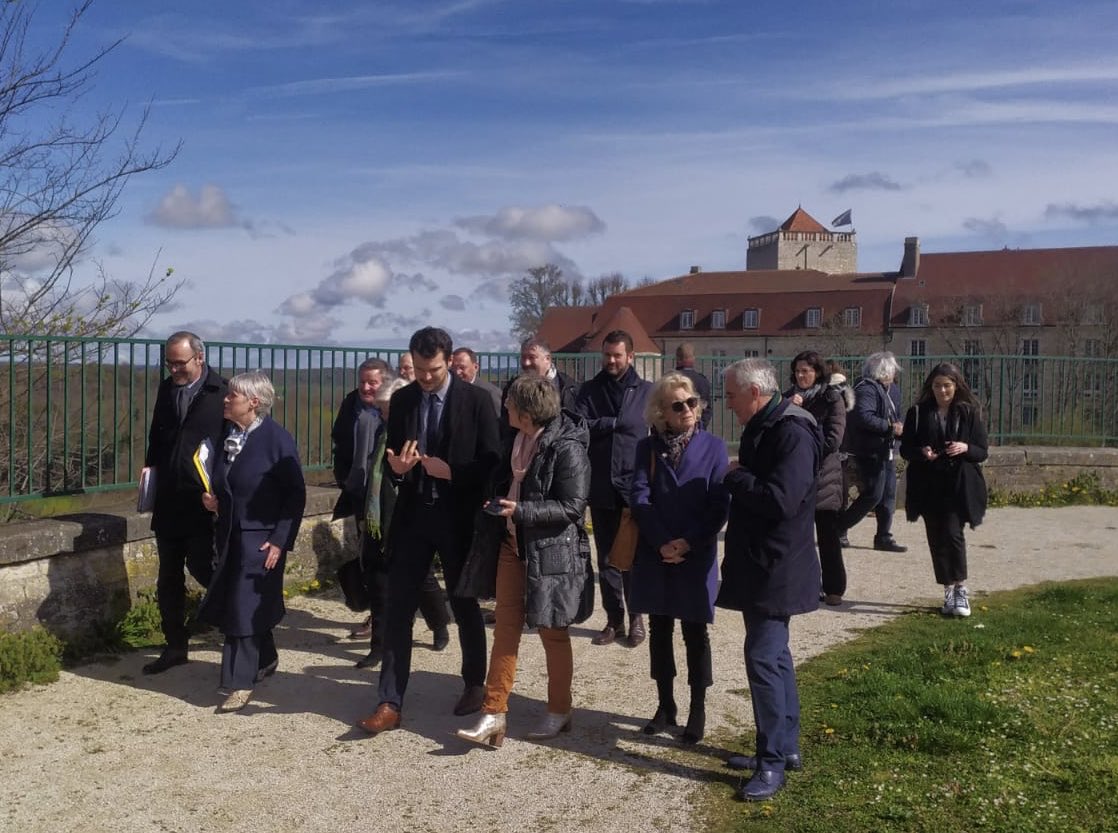 BentzChristophe's tweet photo. Journée terrain : visite des réalisations « coeur de ville » à #Chaumont et « petite ville de demain » #Nogent #Biesles & présentation des projets pour développer le tissu industriel de notre territoire.
Enfin, une belle rencontre avec le président des sapeurs pompiers 52. 👇 https://t.co/0wA4ENGoKF