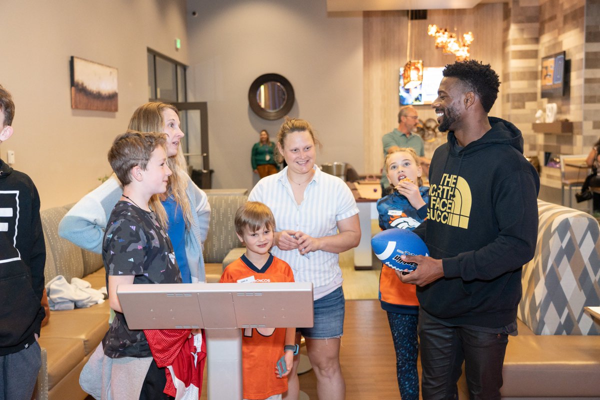 Emmanuel Sanders Foundation tweet media