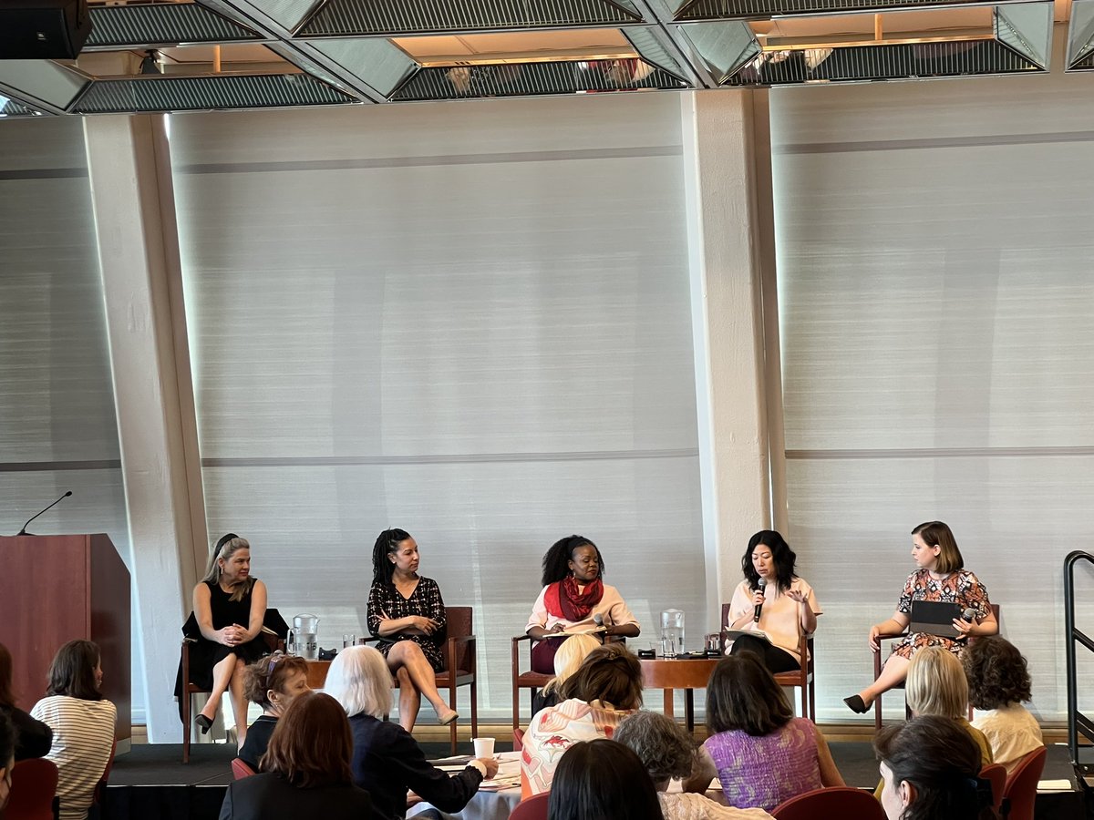 Our last panel of this fantastic symposium is on the U.S. perspective on Women’s Rights and Backsliding Democracies, with @GeorgetownLaw’s @vicnourse, @ACLU’s @RiaTabaccoMar, @prhdocs’ Dr. Jamila Perritt,@BrennanCenter’s Chisun Lee, and moderator @irin (@TheCut).