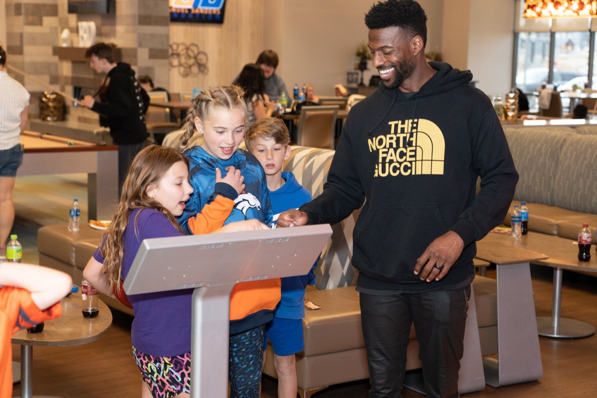 Emmanuel Sanders Foundation tweet media