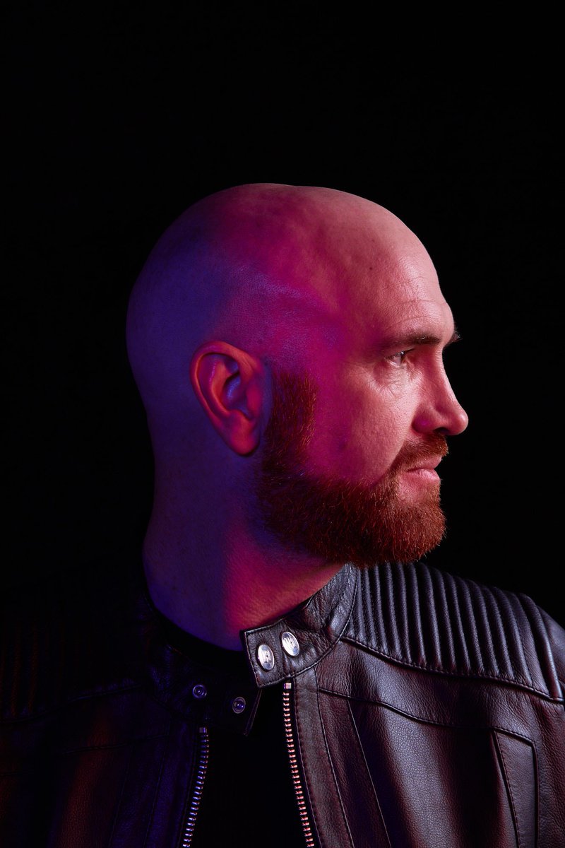 Much loved husband, father, brother, band mate and friend Mark Sheehan passed away today in hospital after a brief illness. The family and group ask fans to respect their privacy at this tragic time.