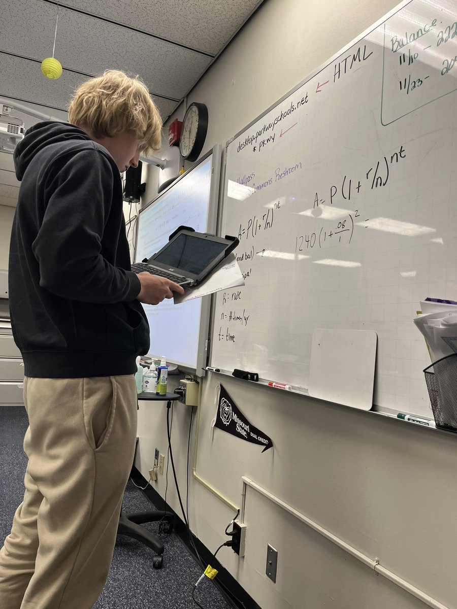 PNHBusiness's tweet photo. Mr. Tritinger teaching compound interest to personal finance. Nice work! @PNHBaseball https://t.co/biDFR6lKnr