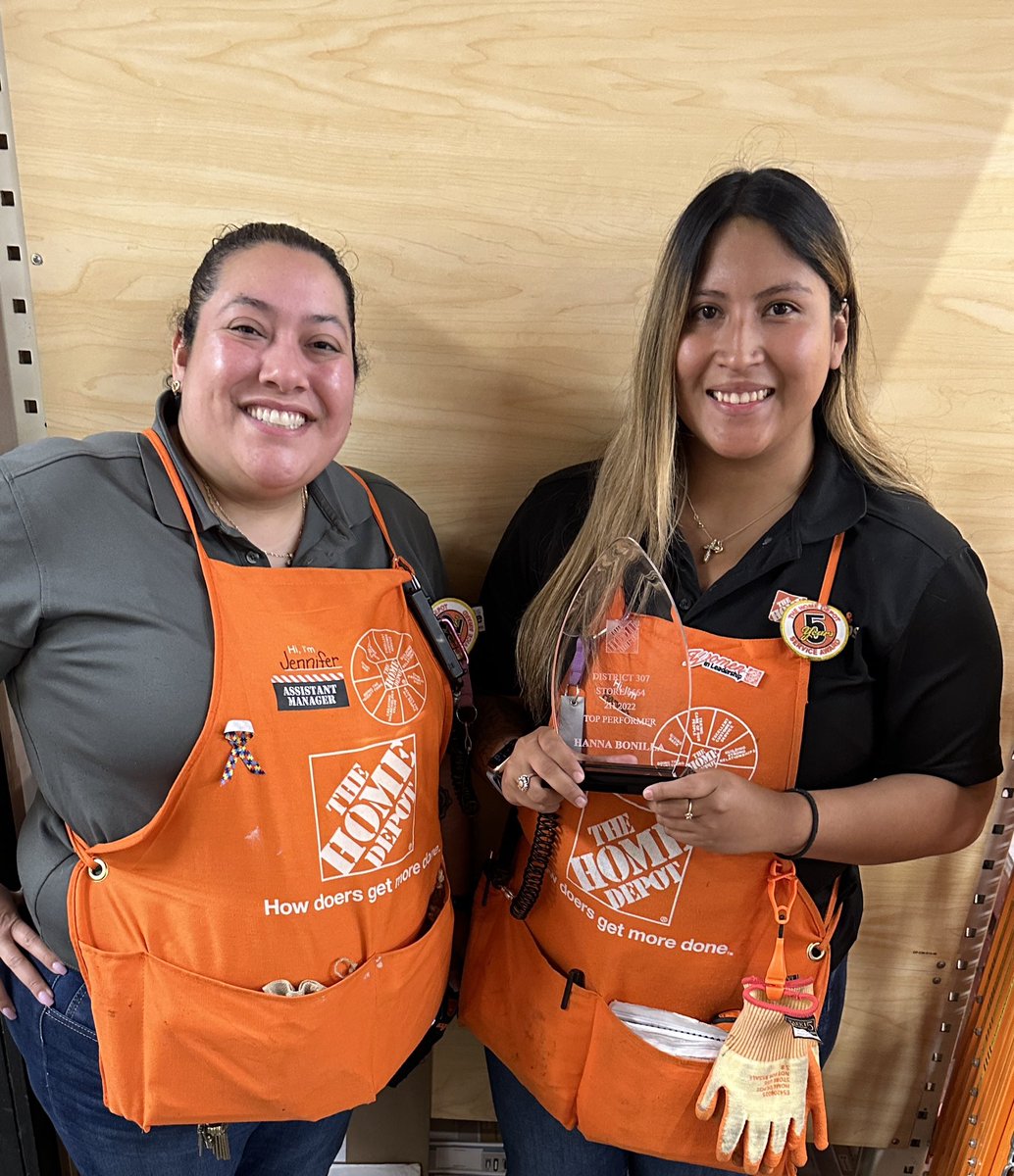 Recognizing @Hanna08258794 for her outstanding achievements “Top Performer 2H” HD Store 6564. Awesome Job!! 🎉 Keep up the great work. @elizondo_iii @65fbea @13lucylu_HD @JeffSmi05587241 @HRMThomasTHD @smitty04 @AlexSal2911 @Chrissaw3