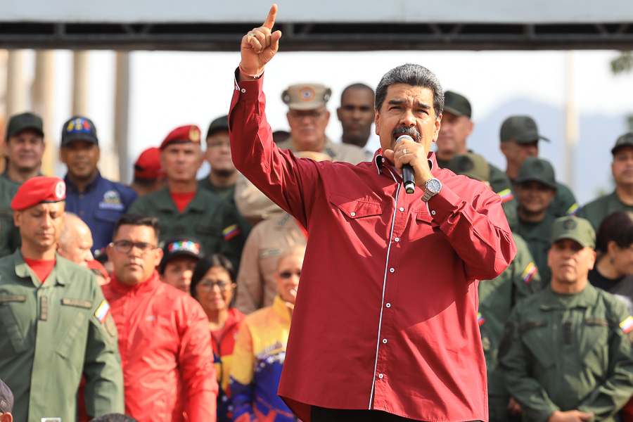 📢¡𝐀𝐬í 𝐥𝐨 𝐃𝐢𝐣𝐨!  🇻🇪
Pdte. <a href="/NicolasMaduro/">Nicolás Maduro</a>: No aceptamos amenazas del gobierno de EE.UU., aquí estamos de pie con esfuerzo propio y seguiremos avanzando con esfuerzo propio.

#MaduroLealtadYVictoria