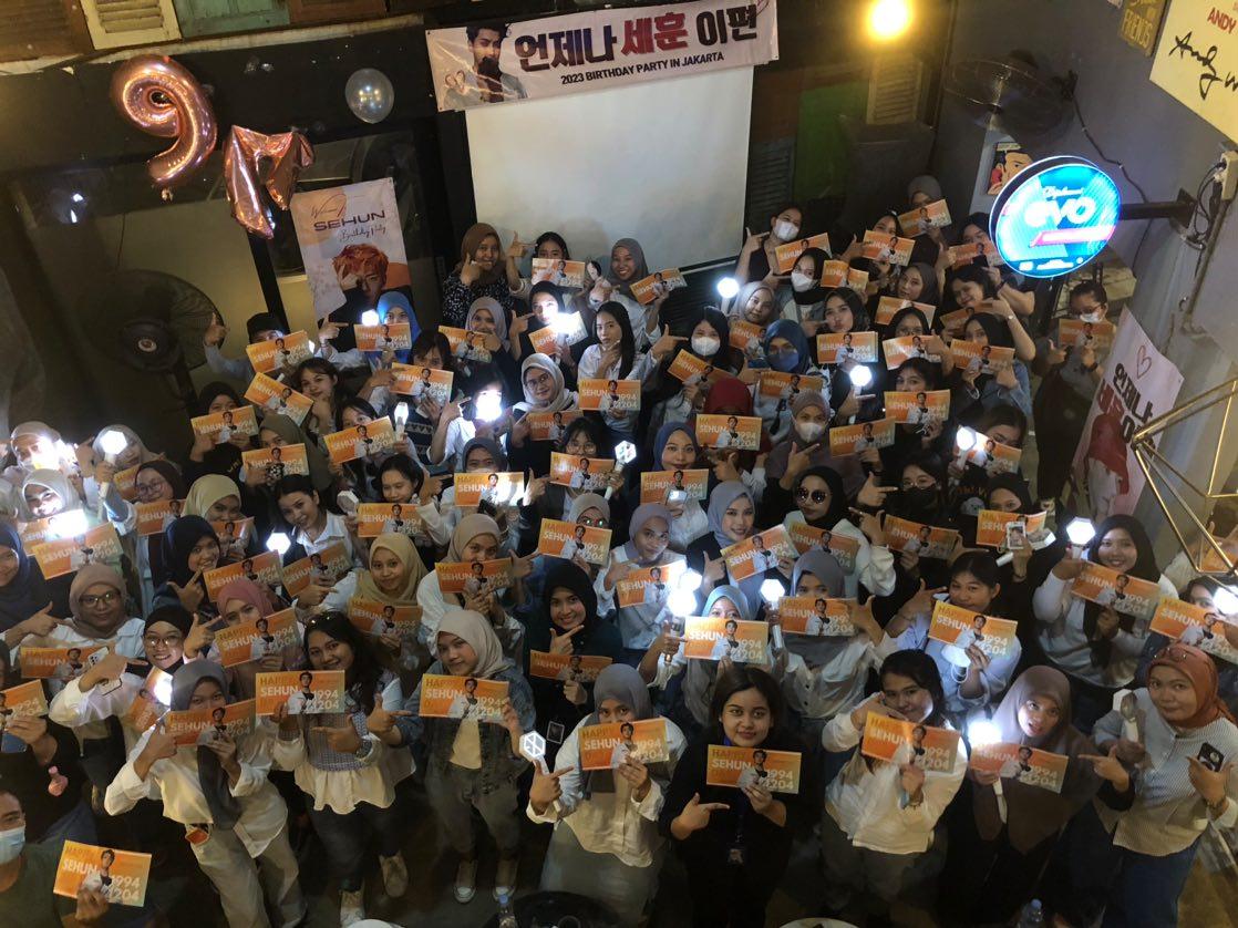 OhSehunGlobal's tweet image. 𝗦𝗘𝗛𝗨𝗡 𝗕𝗜𝗥𝗧𝗛𝗗𝗔𝗬 𝗣𝗔𝗥𝗧𝗬 𝗜𝗡 𝗝𝗞𝗧 
(𝘿𝘼𝙔 1)

Thank you Indonesian Xunqis for coming to Sehun&apos;s Birthday Event. We hope you all enjoyed a lot 🧡

#SEHUN #세훈 #30thSpringWithSEHUN #HappySEHUNDay