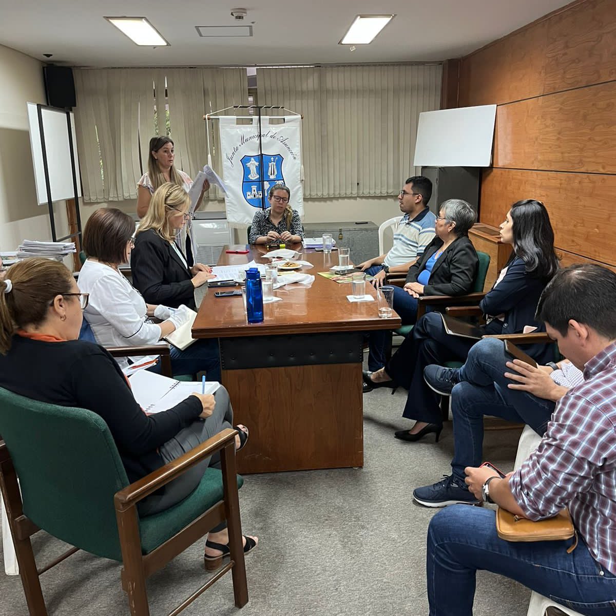 pauliserranopy's tweet photo. Fondos para Proyectos Especiales 🌳

Estamos en proceso de revisión de carpetas de Comisiones Vecinales. En algunos casos buscando alternativas para ciertos desafíos. En Asunción seguimos teniendo barrios que fueron postergados por demasiado tiempo.

#AsuParticipa https://t.co/rGXdqbJtfL