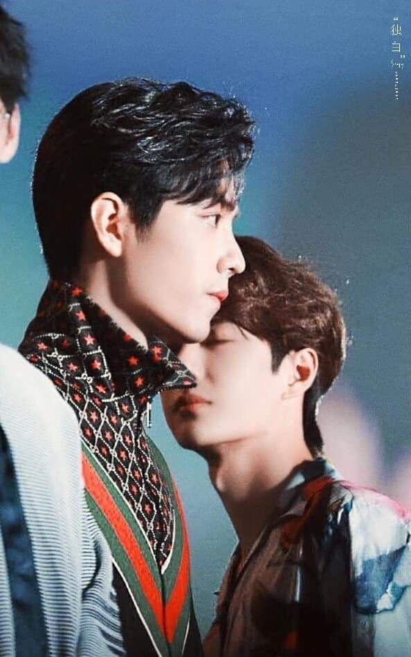 Wang yibo Xiao Zhan'nın nasıl Kokusu içine çekiyor  🙆🏻‍♀️