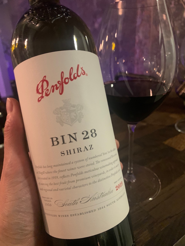 RareWineGroup's tweet photo. My Friday wine. What are you drinking today?
#Penfolds #bin28 #shiraz #fridaywine #wine https://t.co/0OOPziEmiE