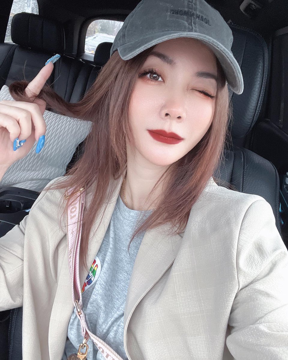 Kelly Amy (@cotytsk) on Twitter photo 