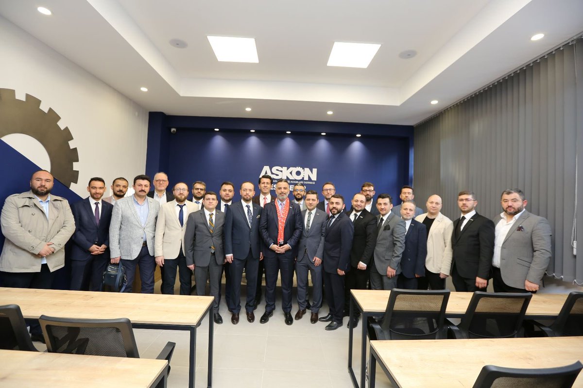orhanaydin's tweet photo. Ülkemizin kadim şehirlerinden Eskişehir’de mübarek Ramazan ayında ve cuma gününde ASKON şubemizin açılışını gerçekleştirdik. Eskişehir şubemiz şehrimize ve ülkemize hayırlı olsun. https://t.co/MsCEhiXG6o