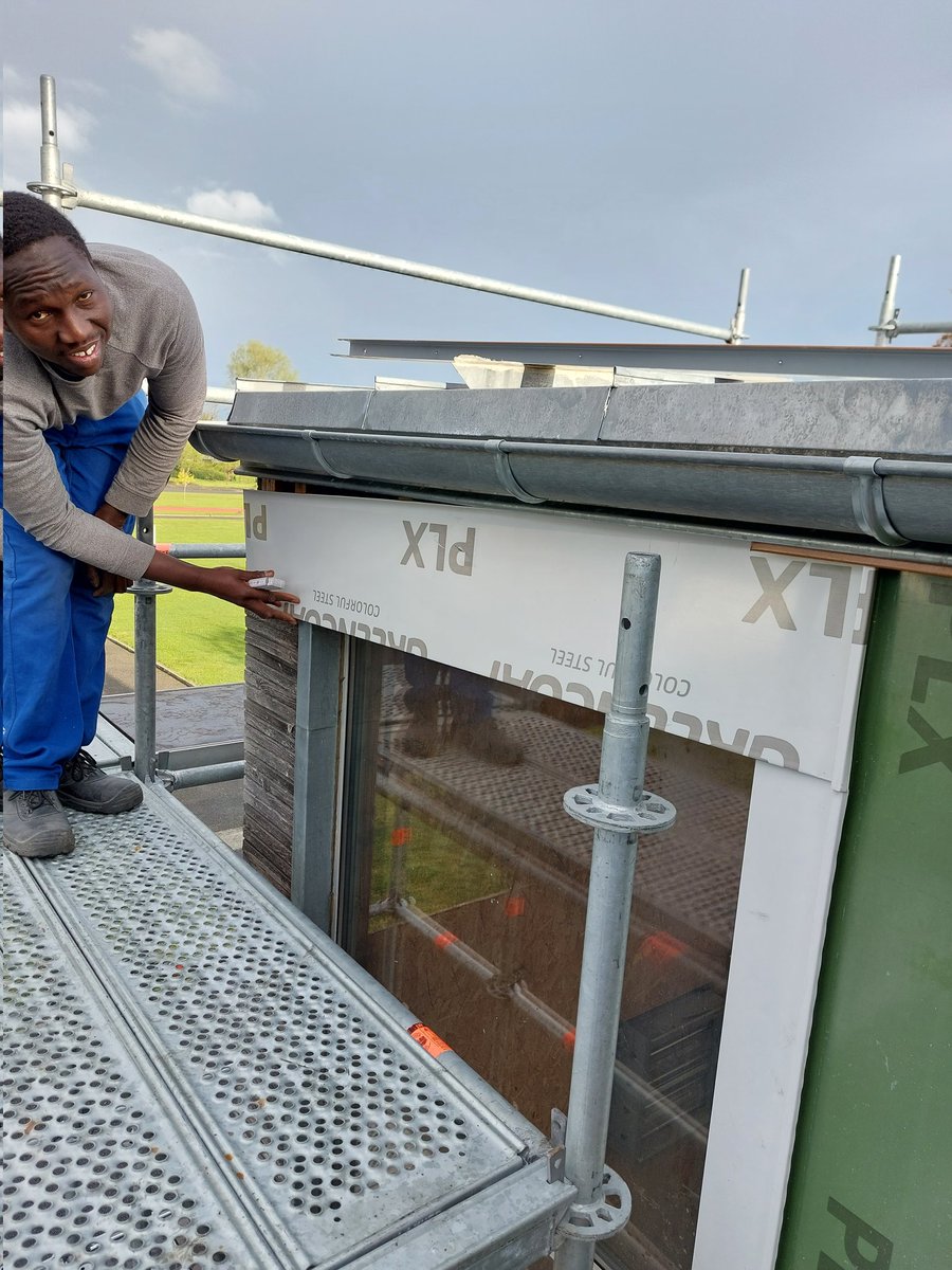 LyceeSixte65's tweet image. Formation #greencoatplx pour nos CAP Couvreur. Super boulot. Merci greencoatplx