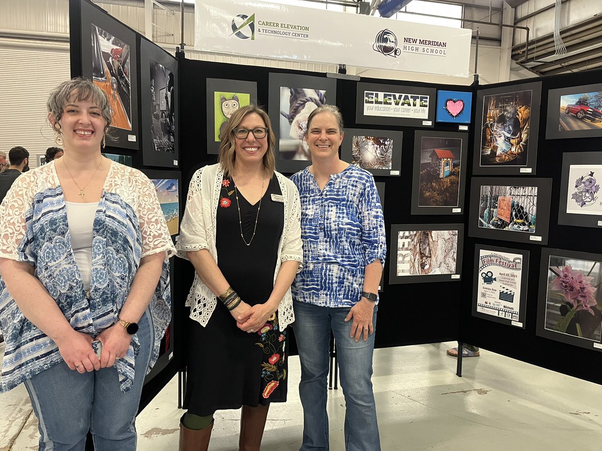 NMHS_Eagles's tweet photo. New Meridian &amp; @CETC_SVVS enjoyed being part of the @svvsd art show. It was great to do see our students beautiful work on display! Thankful for our teachers for their support. @SVVSDFineArts @SVVSDsupt @DPerfettiDeany https://t.co/ynR5nuNeDf