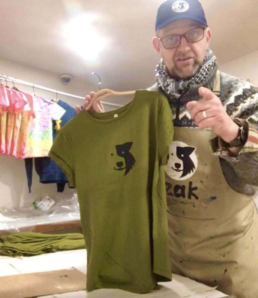 zakthecolliedog's tweet image. Mr H is almost recovered from his fractured shoulder… just as well as we need him back in the screen printing room after all the #zakthecolliedog sales over Easter!

cherrydidi.com/collections/za…

#handprinted #screenprinting @CherrydidiUK