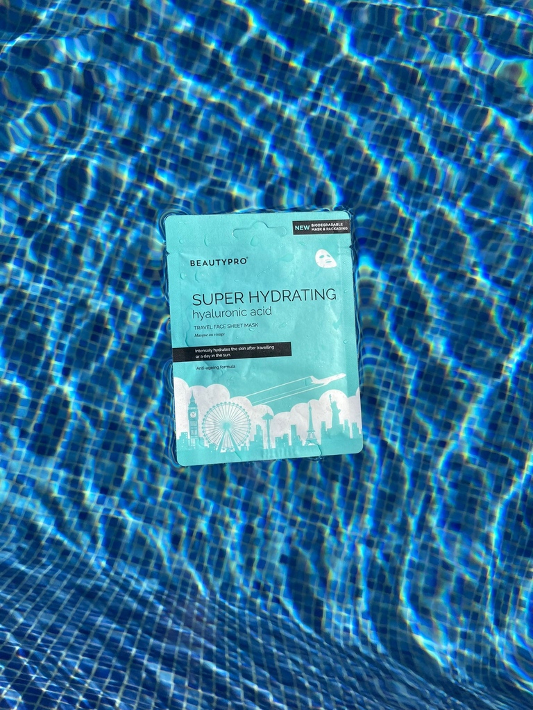 Super Hydrating Travel Mask around the world 🌎️🛫

Where will you take yours this summer?