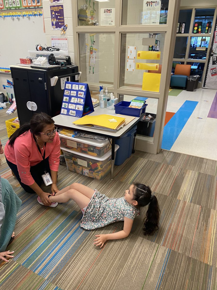 copenylove's tweet photo. Yesterday we held our Math Night @RogersLaneES and let’s just say Kindergarten ROCKED IT with our UNO theme stations with each student and their families coming home with UNO on-the GO cards to do Math activities at home! Oh! and I was challenged to sit-ups! Hehe! #weROCKit🚀 https://t.co/itAIuFYLwY