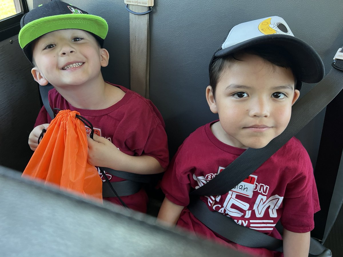 triciabadillo's tweet photo. These eager @BlantonBulldogs kinders are so excited for their field trip to the @DallasZoo! Thank you @CFBISD transportation for providing the highlight of their day, too “the big yellow 🚌”!! 🐒🦍🐯🦁🐘🚌 @EldredgeWendy @DlrMaggie @MadyClowers @missortizsclass @MrsHandley314 https://t.co/ZoNY8b1MNW