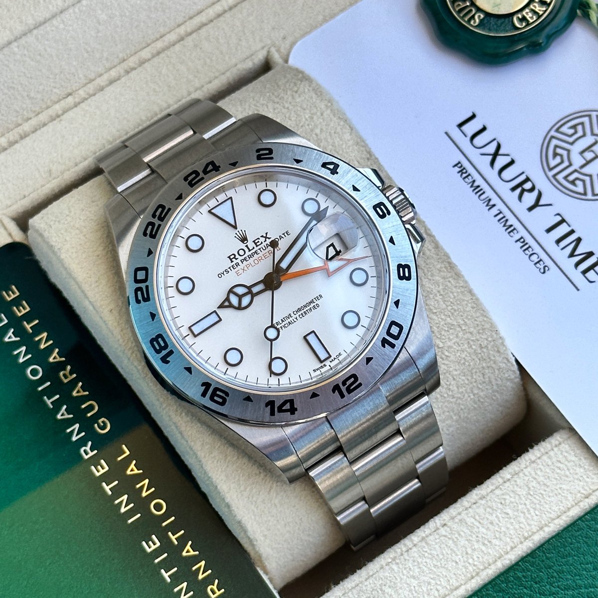 Rolex Explorer II 🍊 

#luxurytime #watchtime #rolex #rolexexplorer #rolexexplorer2 #watchesofinstagram #watchoftheday #horoscope #horological #watchmania #watchmaniac #watchdealer #watchcollector #watchcollection #watchanish #watchaddict #watchnerd #watchgeek