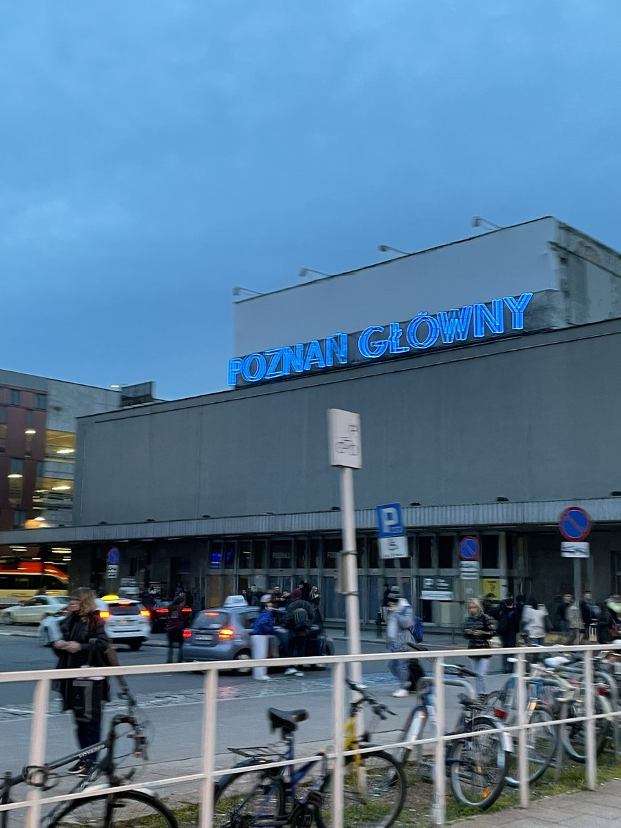 Ieonard420's tweet photo. poznan miasto doznan https://t.co/zoDV9Eoip0